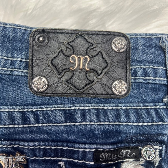 👖|•MISS ME•| Boyfriend Capri Jeans Size 29👖 - Picture 8 of 10